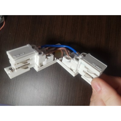 Соединитель L-образный внутренний Novotech Track 3L 135064 220V